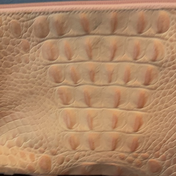 Beautiful pink Brahmin handbag. - Picture 2 of 8